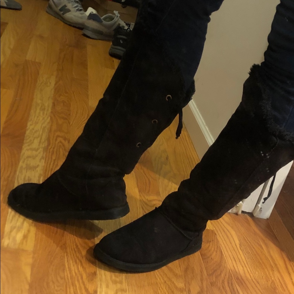 Tie up warm cozy boots
